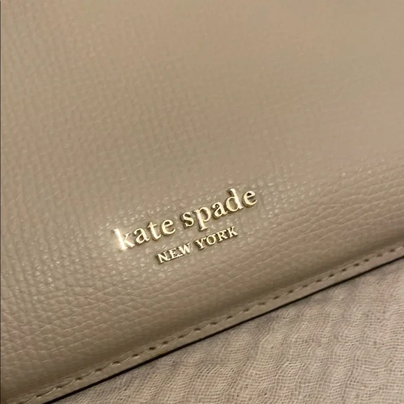 Kate Spade Sylvia Taupe and Black Leather Phone bag . No strap - Picture 4 of 6